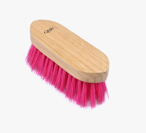 Medium wooden brush with medium and thick pink bristles - QHP