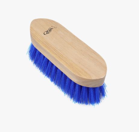 Medium wooden brush with medium and thick blue bristles - QHP