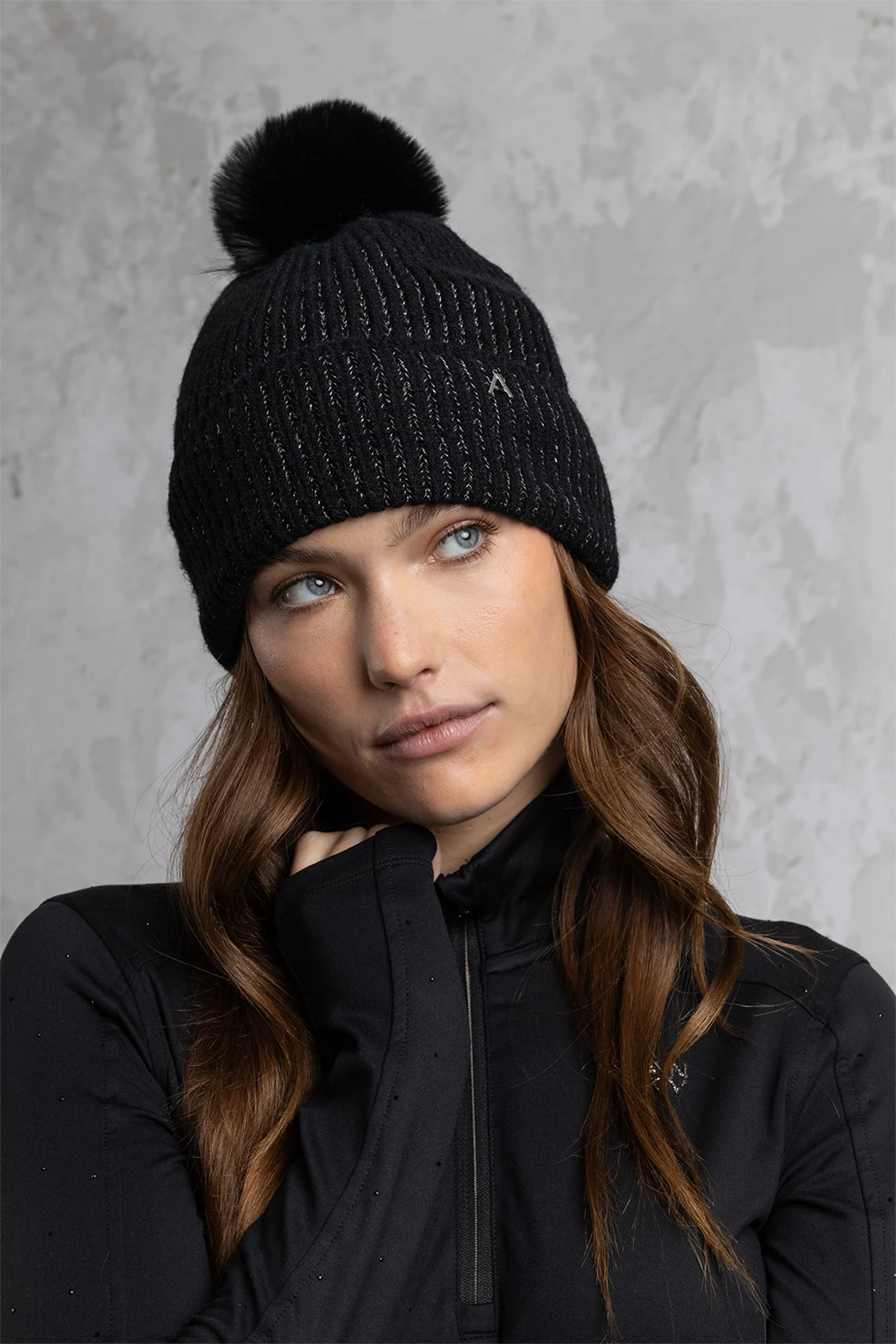 Bonnet à pompon en noir (Black) - Anky