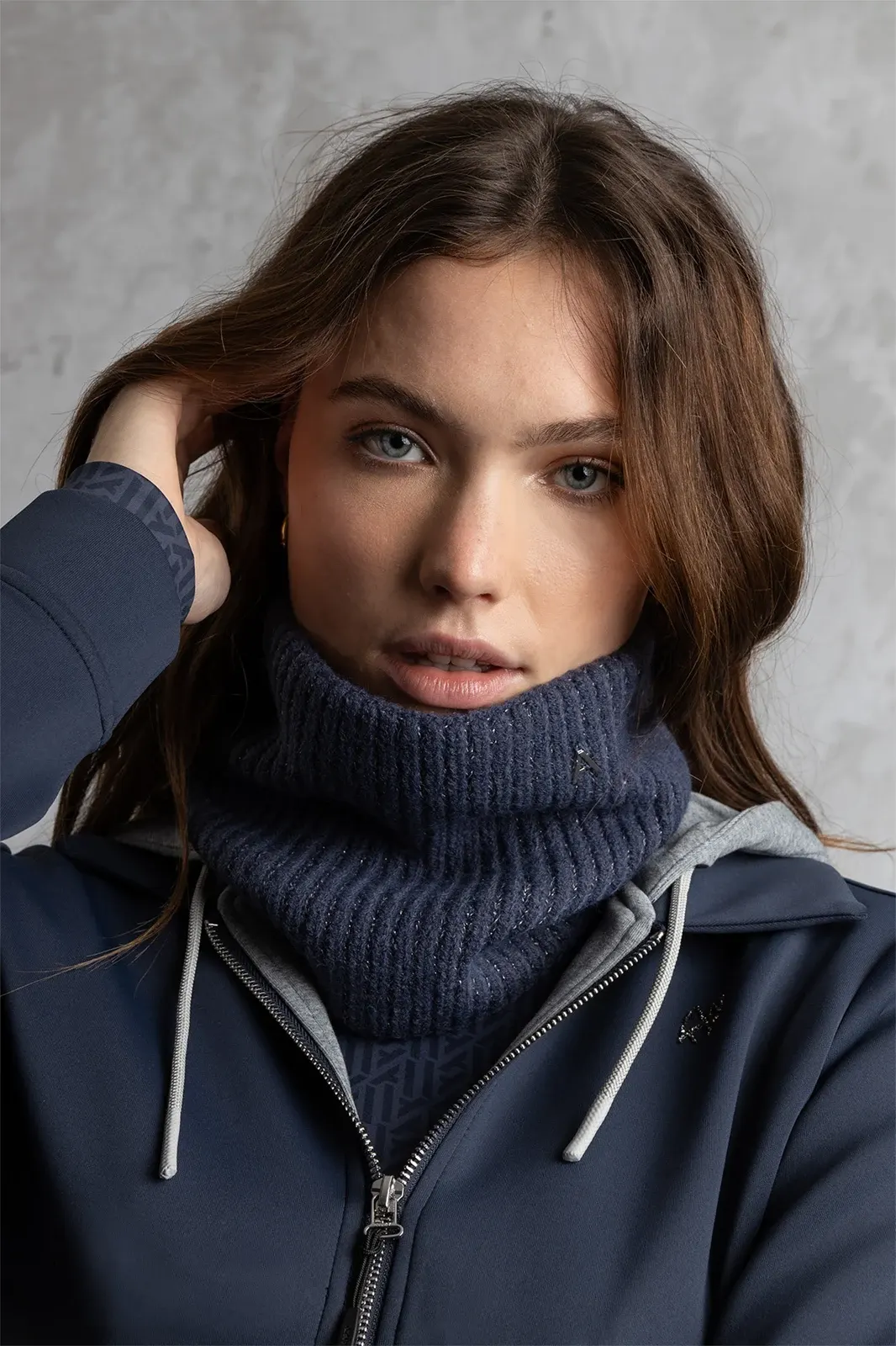 Knitted neckwarmer in navy (Inkwell) - Anky