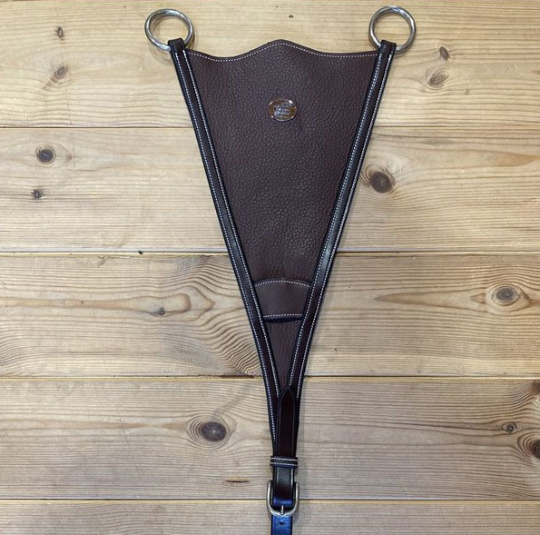 Brown Fork Scissors with Closed Martingale for Horses - Jumpin