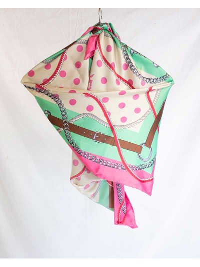 Foulard au toucher soyeux de 90x90cm avec motifs équestres et pois en vert, rose, beige et marron modèle Alexandre - HV Polo