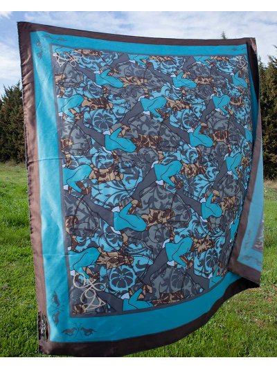 Foulard au toucher soyeux de 90x90cm avec motifs équestres en bleu, bleu marine, beige et marron modèle Annan - HV Polo - imagen 3