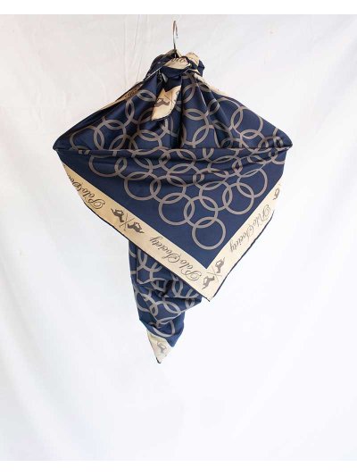 Foulard au toucher soyeux de 90x90cm bleu marine avec anneaux et bord en beige modèle Circle - HV Polo