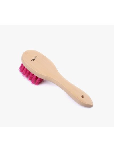 Brush with wooden handle and long, thick pink bristles - QHP