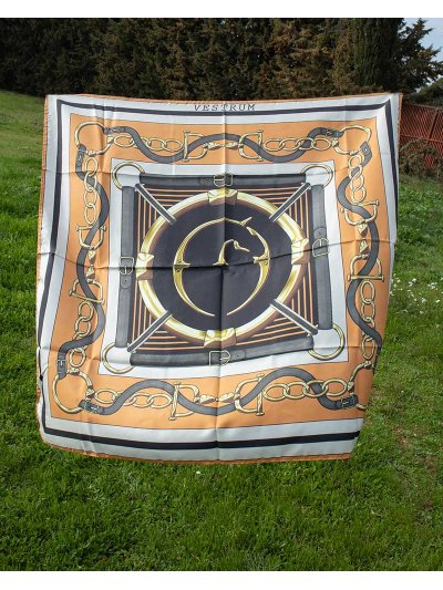 Foulard en soie avec imprimé de bridas e ilustraciones d'équitation modèle Shangai - Vestrum