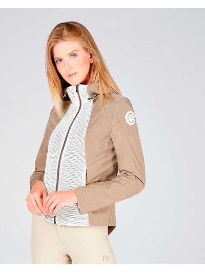 Veste légère imperméable marron et blanche à col haut et capuche pour femme modèle Otranto - Vestrum