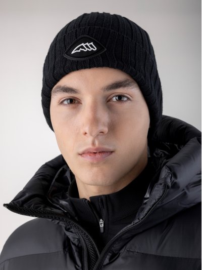 Gorro de punto negro con interior polar y el logotipo negro y blanco unisex -Equiline