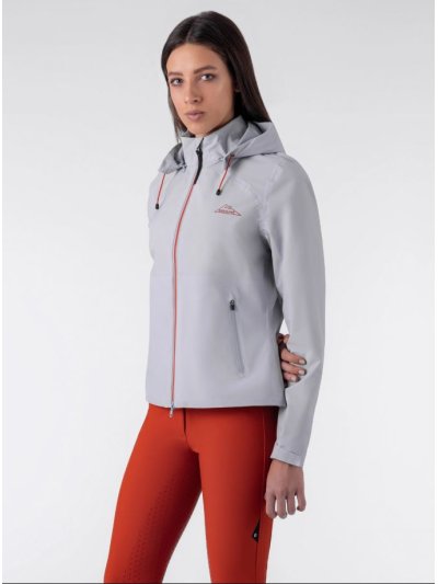 Chaqueta impermeable para mujer en color gris claro con el logo en naranja -Efrida-Equiline