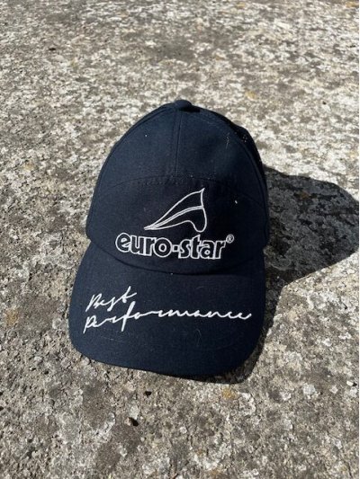 Casquette bleu marine avec maille à l'arrière et logo sur le devant unisexe modèle Competition - Euro-Star