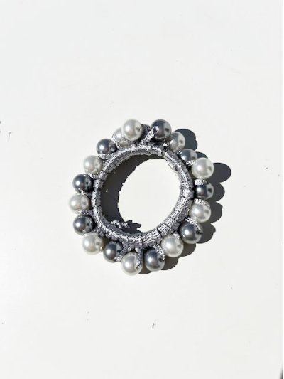 Élastique à cheveux pour el fourrure avec caoutchouc élastique gris et boules à modo perles de compétition - Waldhausen