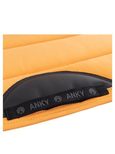 Orange (Golden Ochre) dressage saddle pad with anti-slip at the withers and reinforced girth strap area for horse - Anky - imagen 4